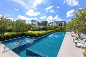 Laguna Park Townhomes & Villas